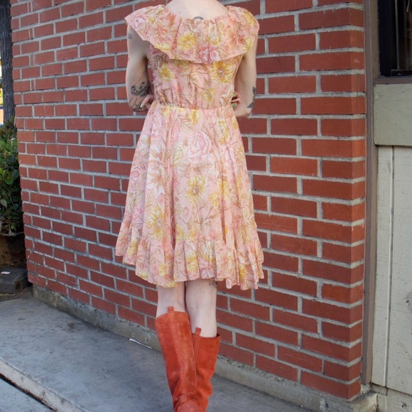 70s Pink & Yellow Floral Ruffle Dress - Picture 5 of 7